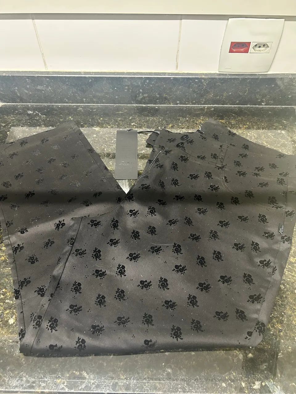Calças Feminina Preta Tecido 