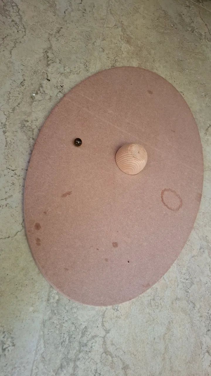 Prancha equilibrista de madeira com bolinha - Foto 4