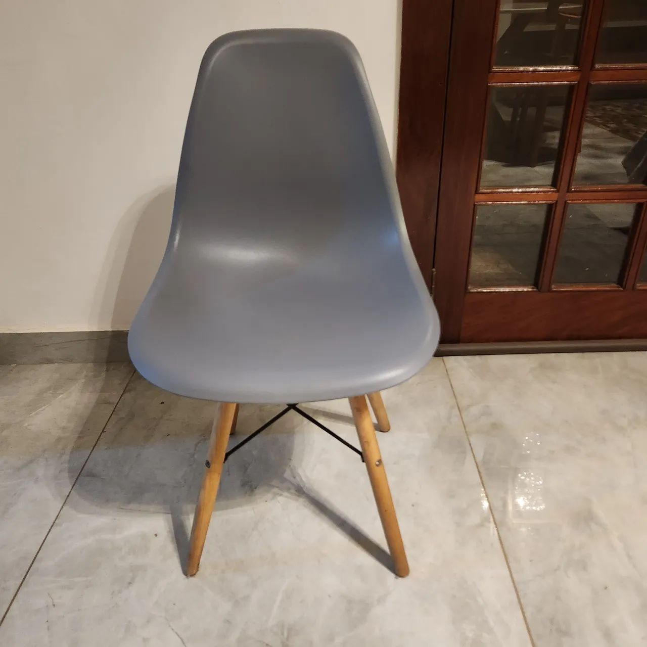 Cadeira Eames Eifel