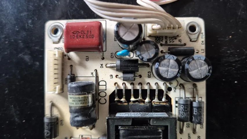 Placa fonte  da TV Philco PH28S63D - Foto 6
