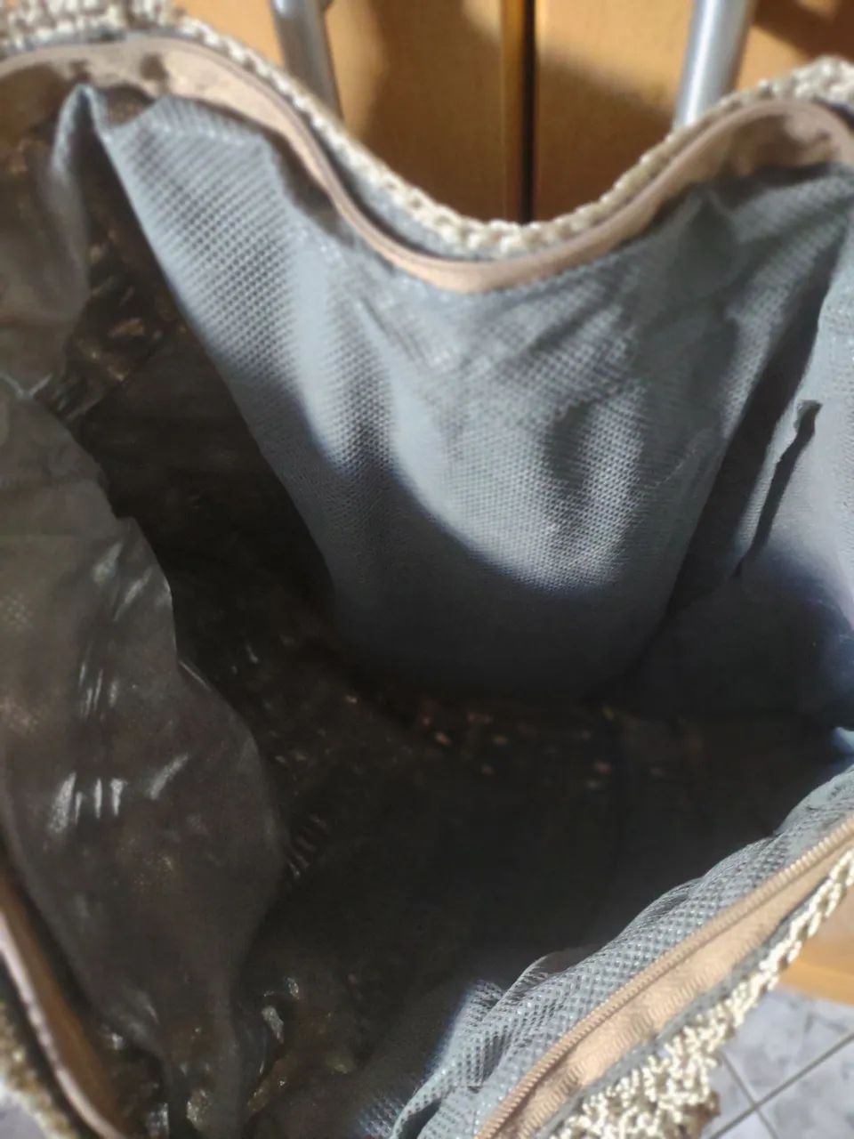 Bolsa em crochê com lacres  - Foto 3