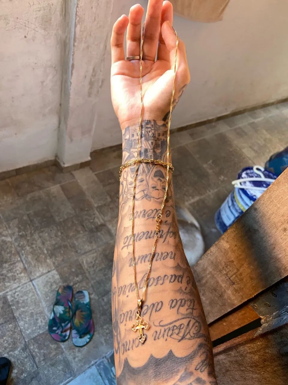 Romanel cordão crucifixo 