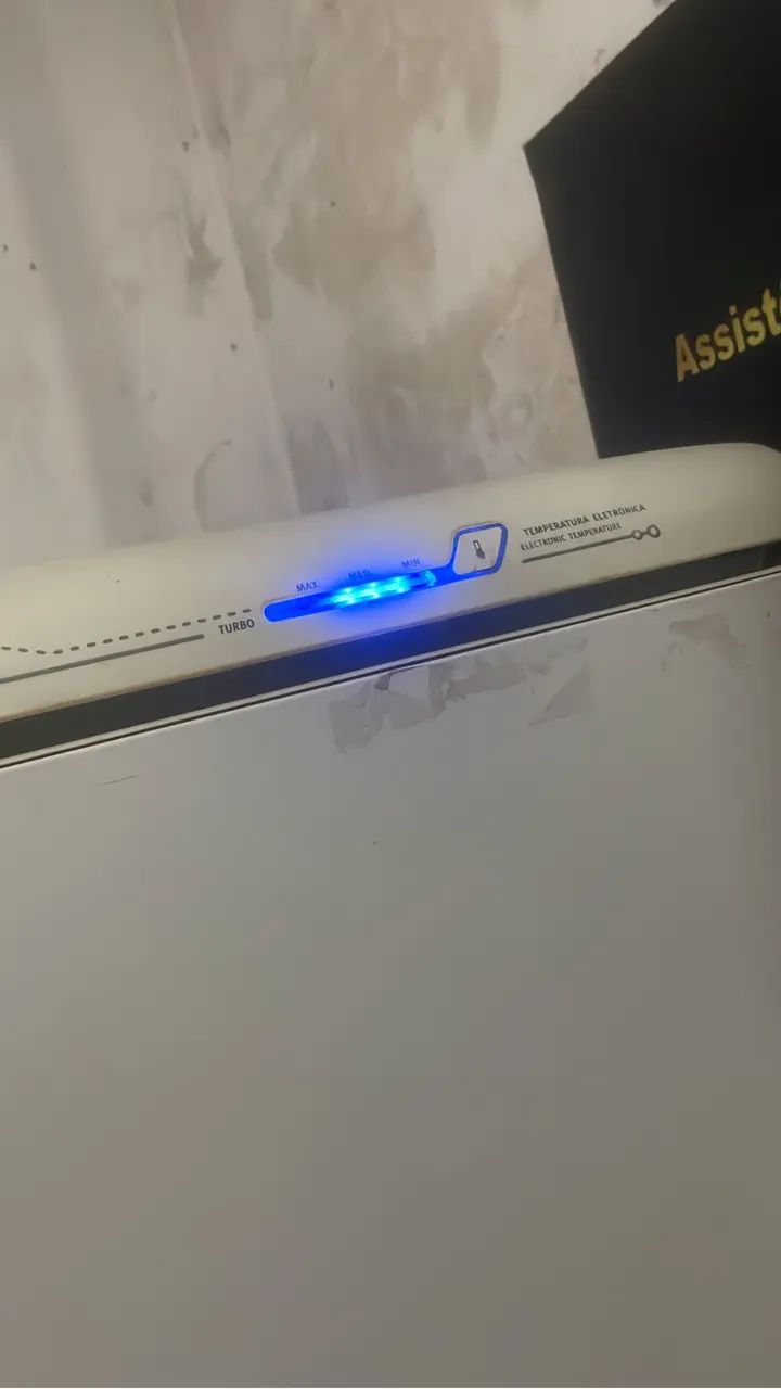 Vendo Geladeira Electrolux bem conservada! Motivo de venda, ganhei uma maior!  - Foto 3