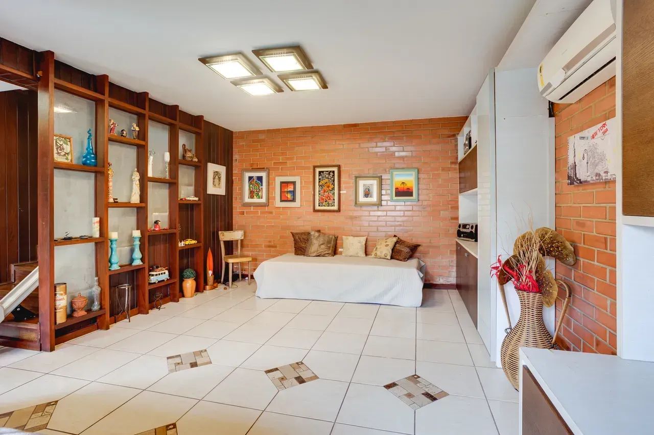 Casa para venda com 280 metros quadrados com 5 quartos - Foto 5