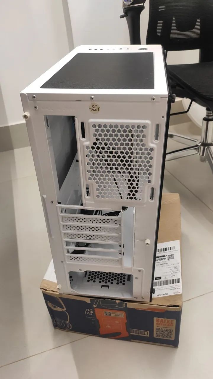 Gabinete branco com luz RGB  - Foto 3