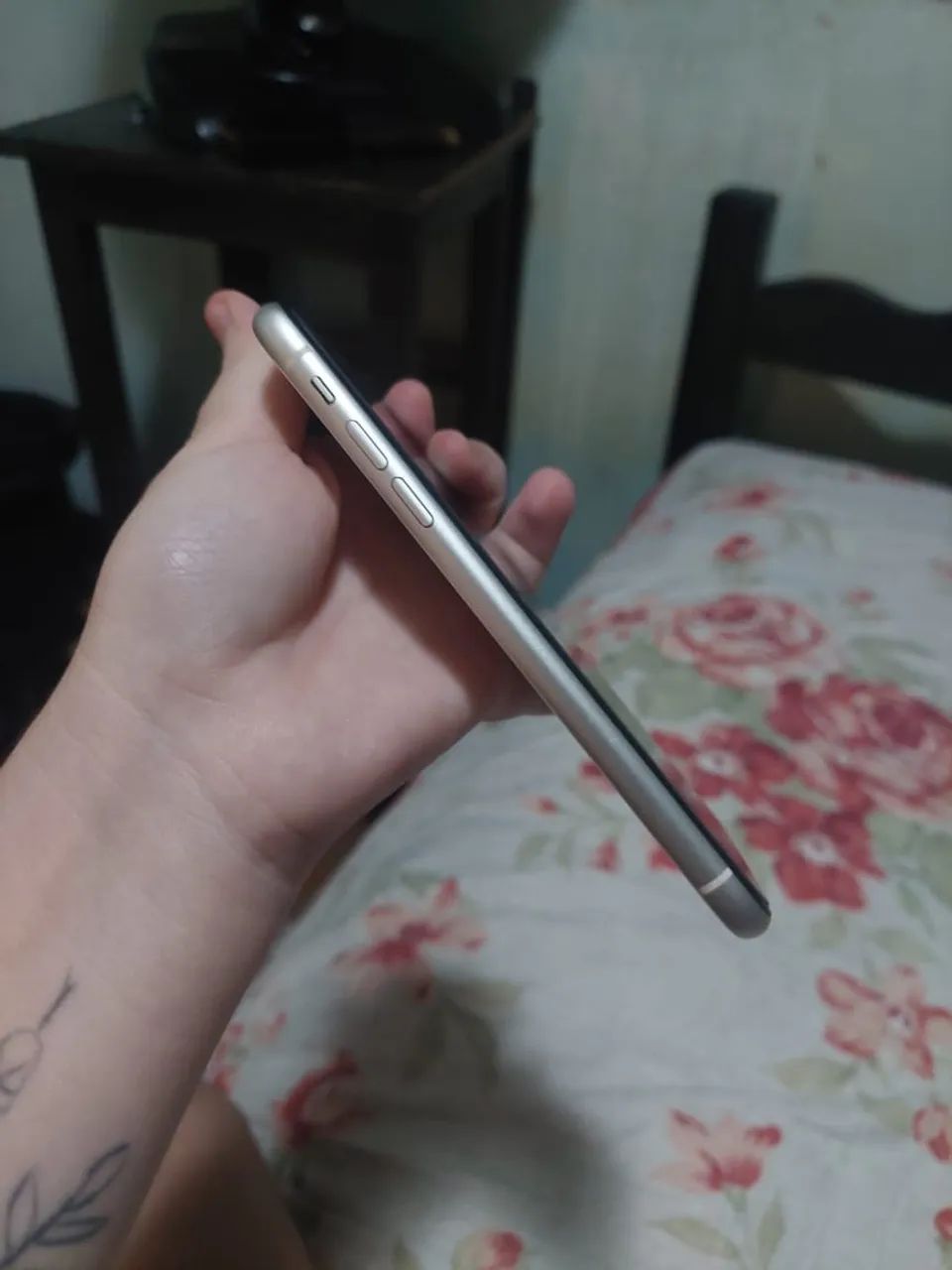 iPhone 11 branco 64 gigas  - Foto 4
