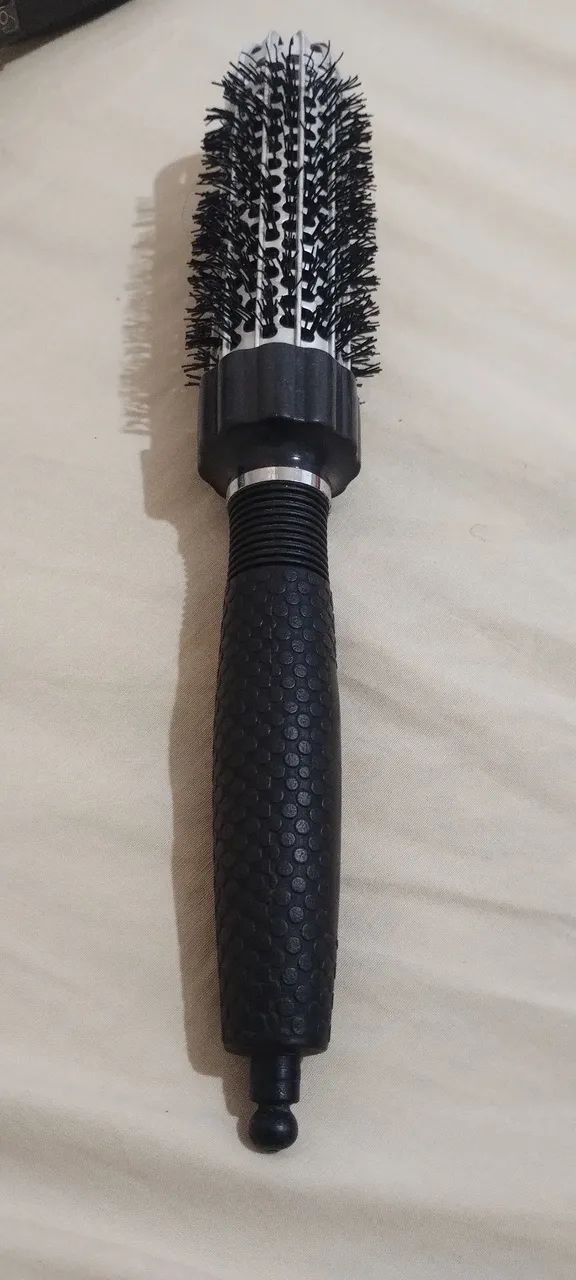 Vendo duas escovas profissional pra salão de beleza ou pra uso  pessoal  - Foto 3