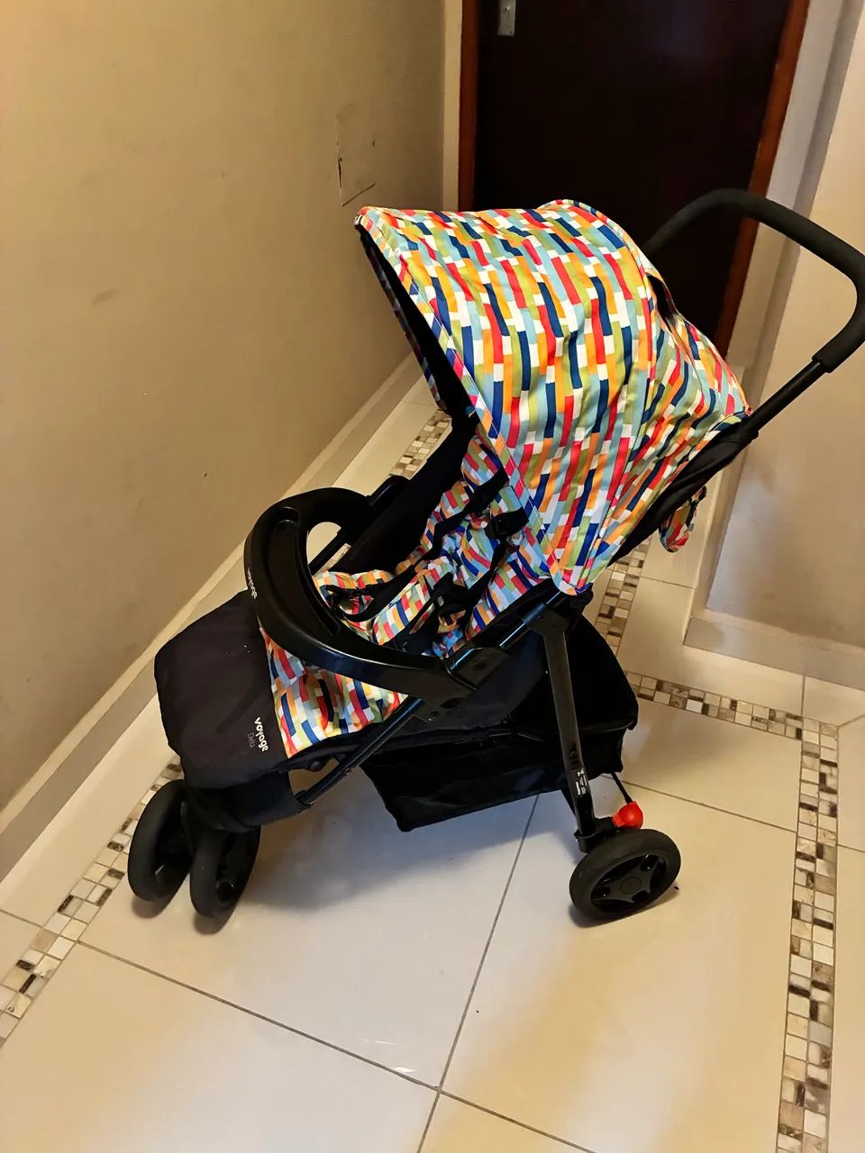 Carrinho De Passeio Para Bebê Delta Colorê Voyage