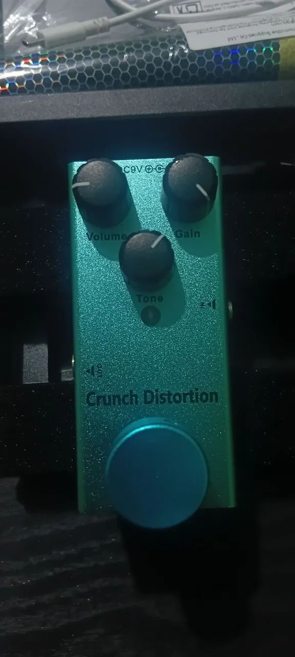 Pedal crunch distortion