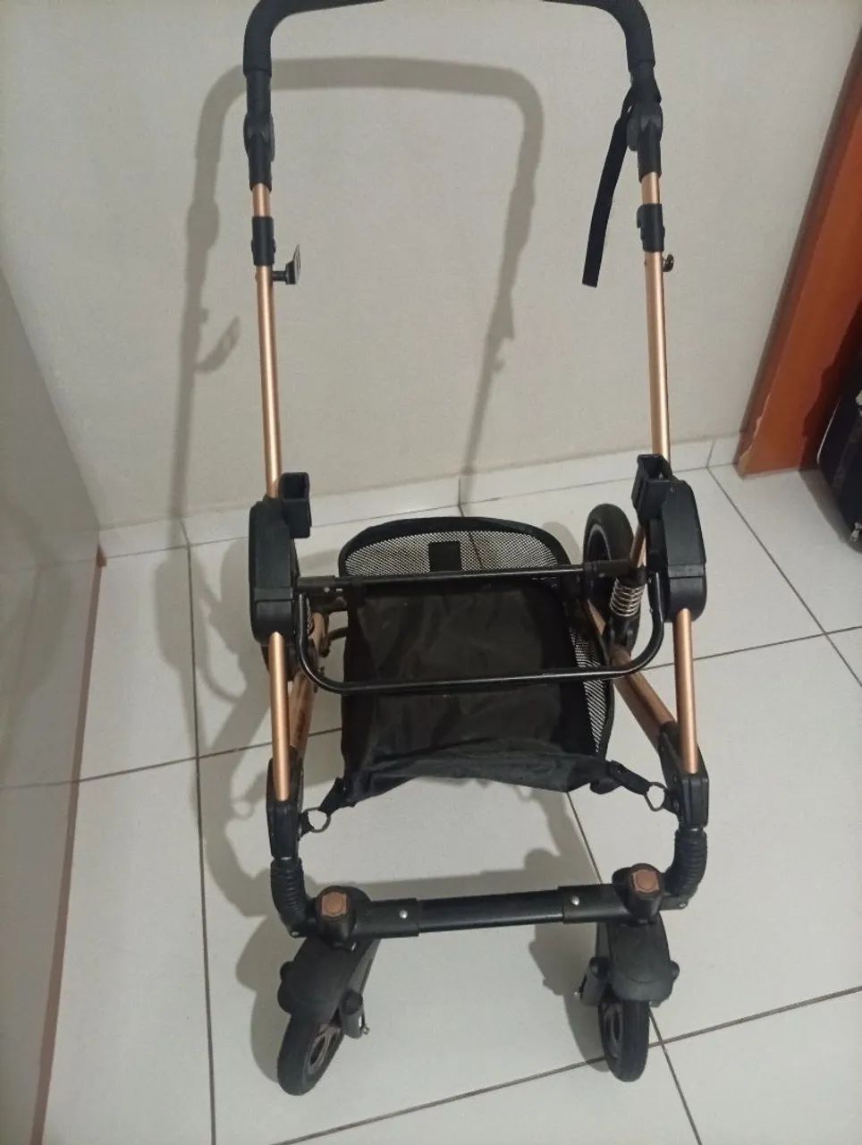 Carrinho de bebê Europeu  2 em 1 - Foto 2