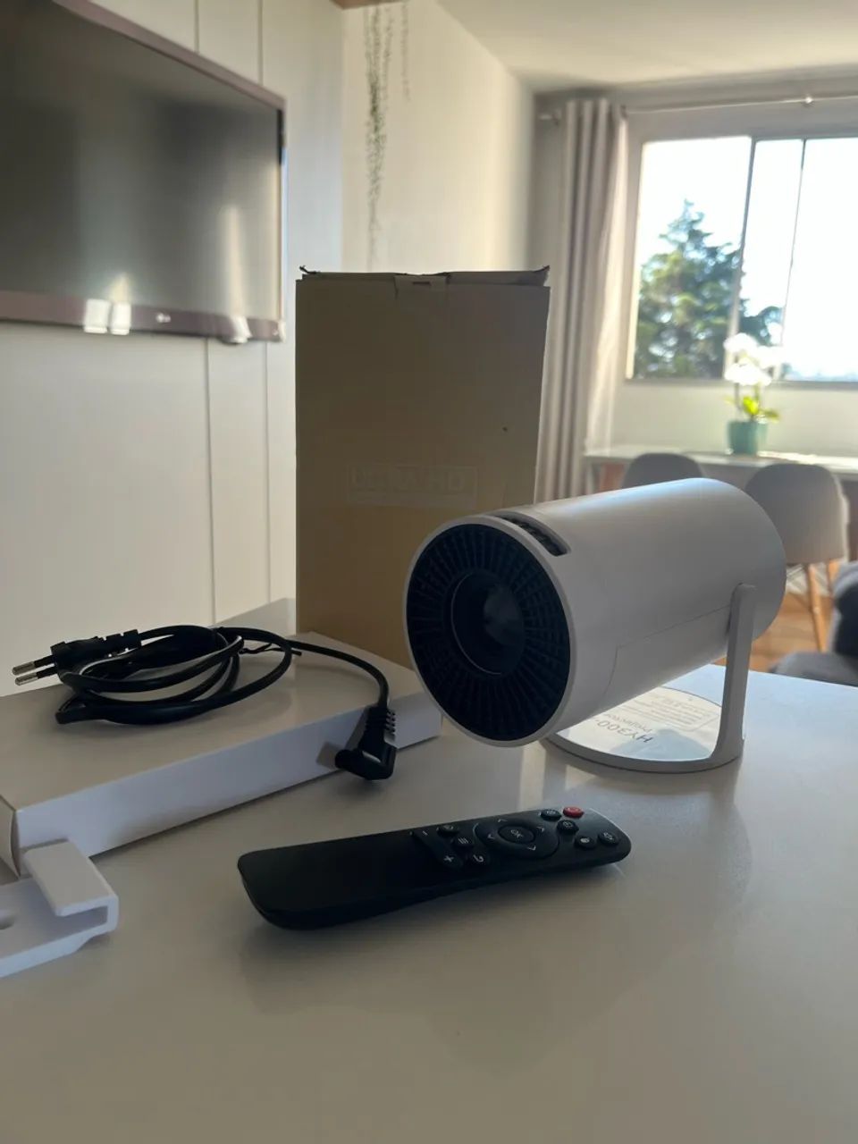 Mini Projetor Davely HY300 4K Android com Wi-Fi e Bluetooth - Foto 4