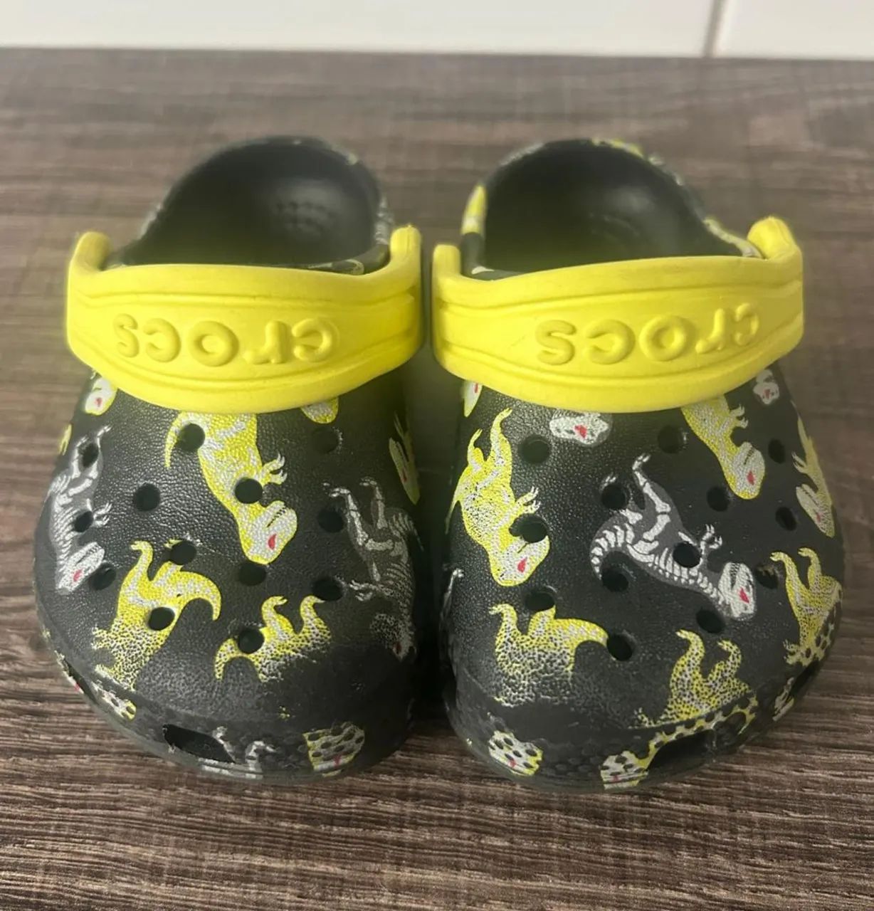 Tênis e Crocs infantil 