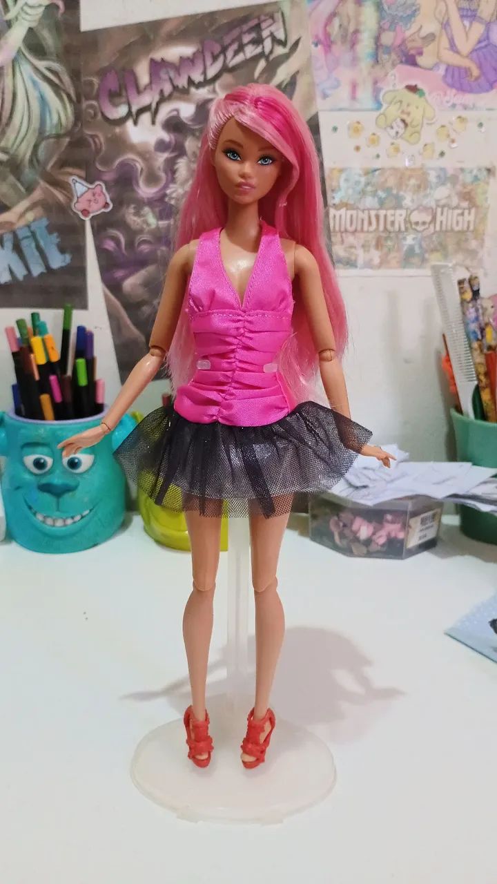 Boneca barbie odile rosa 