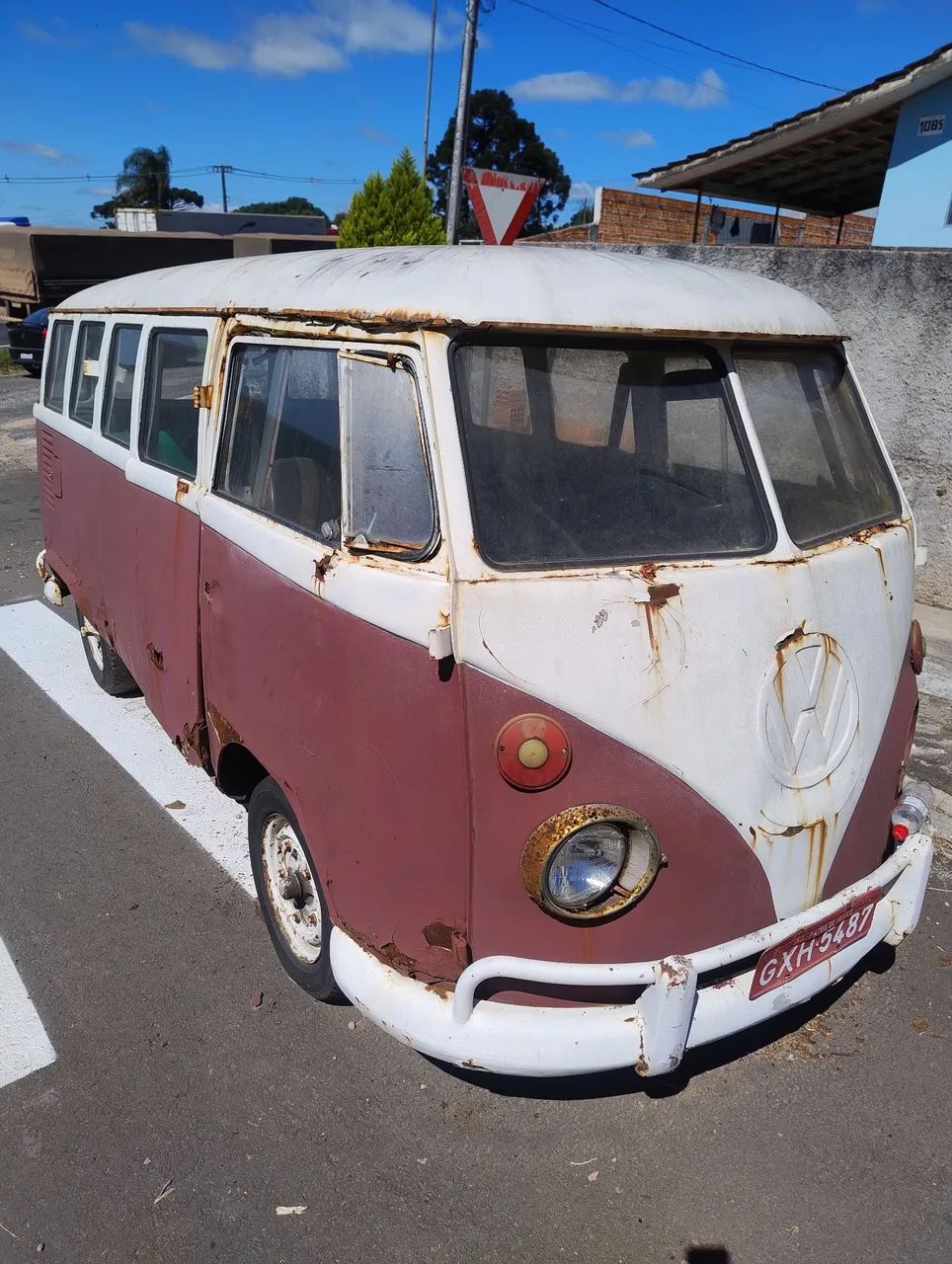 Volkswagen Kombi Standard/ Luxo/ Serie Prata 1974