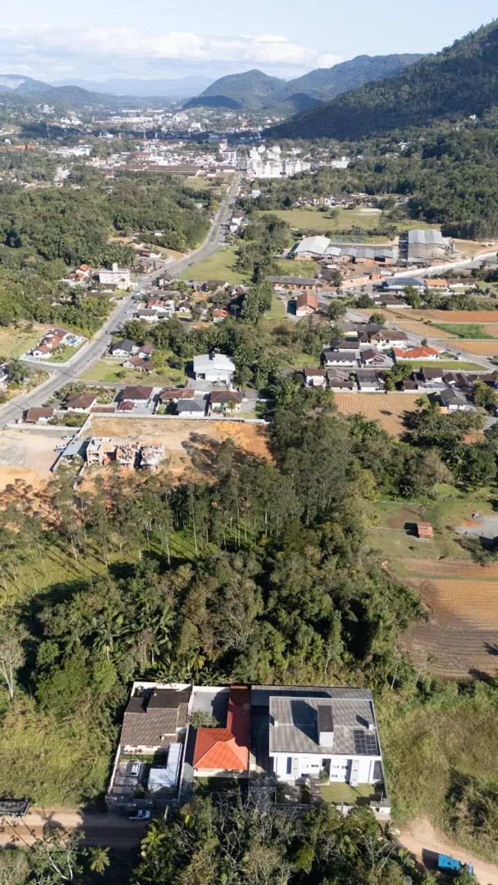 Linda Residência no Centro de Pomerode - SC - Foto 2