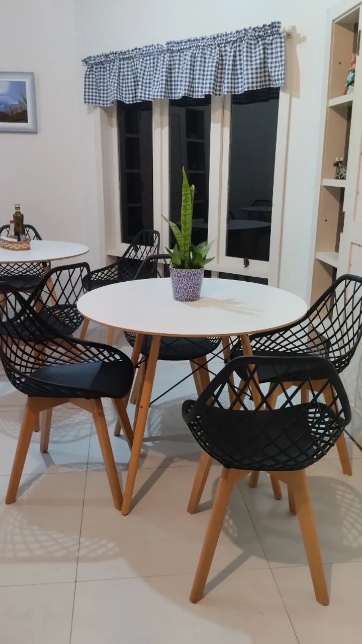 Conjunto de mesa redonda +  4 cadeiras Eames - Foto 4