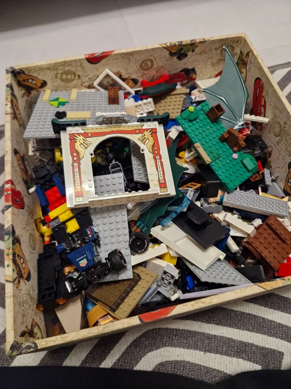 Peças e conjuntos lego