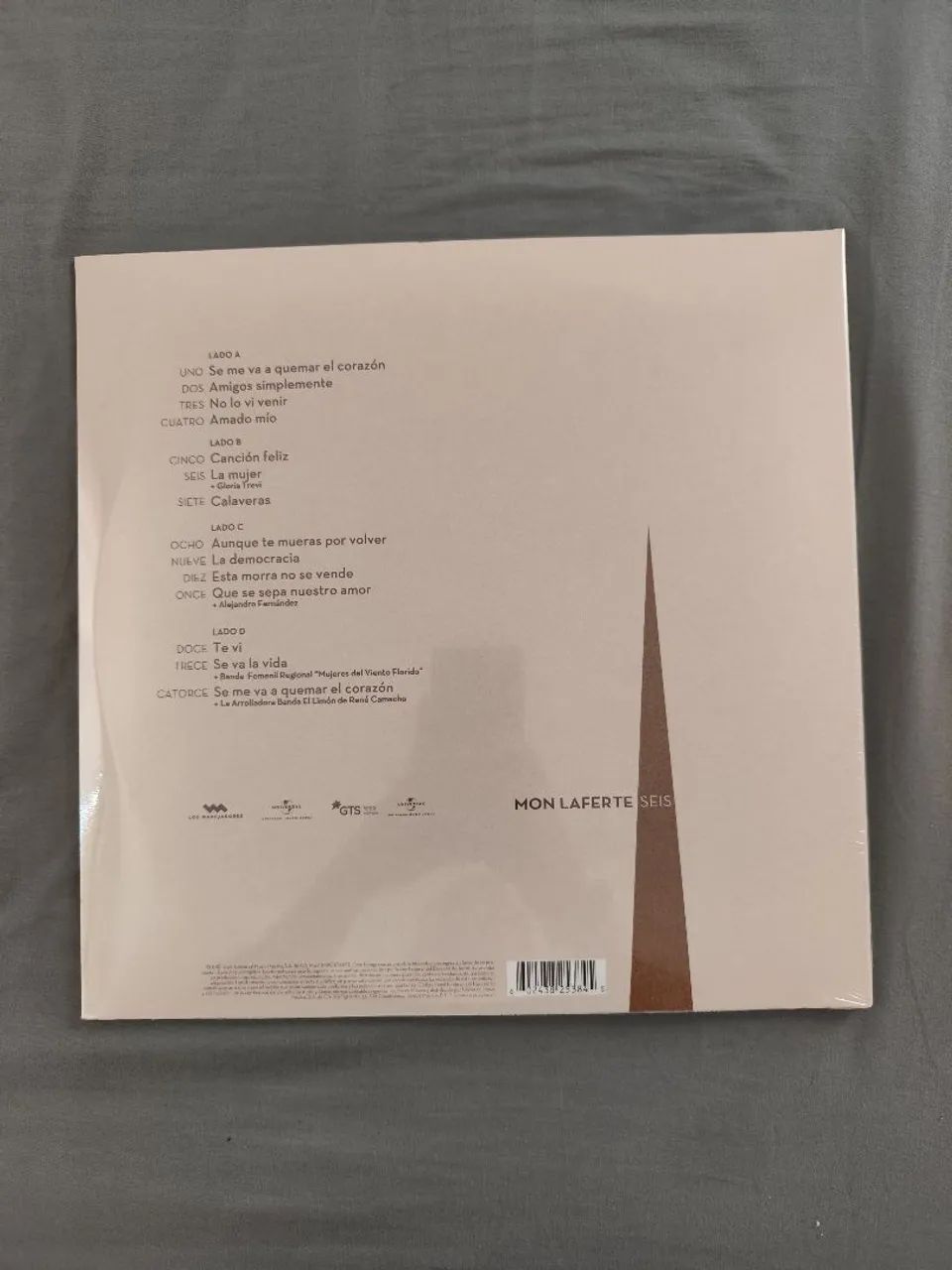 LP Mon Laferte - SEIS (Vinil Duplo) - Foto 2