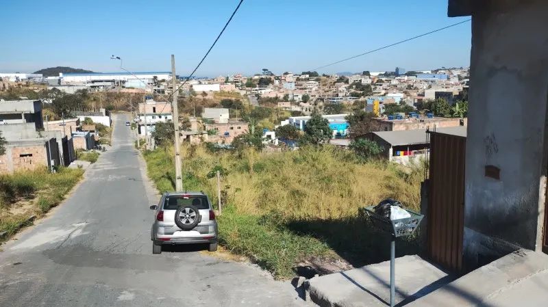 LOTE DE 250 M2 COM AGUA E LUZ - Foto 5