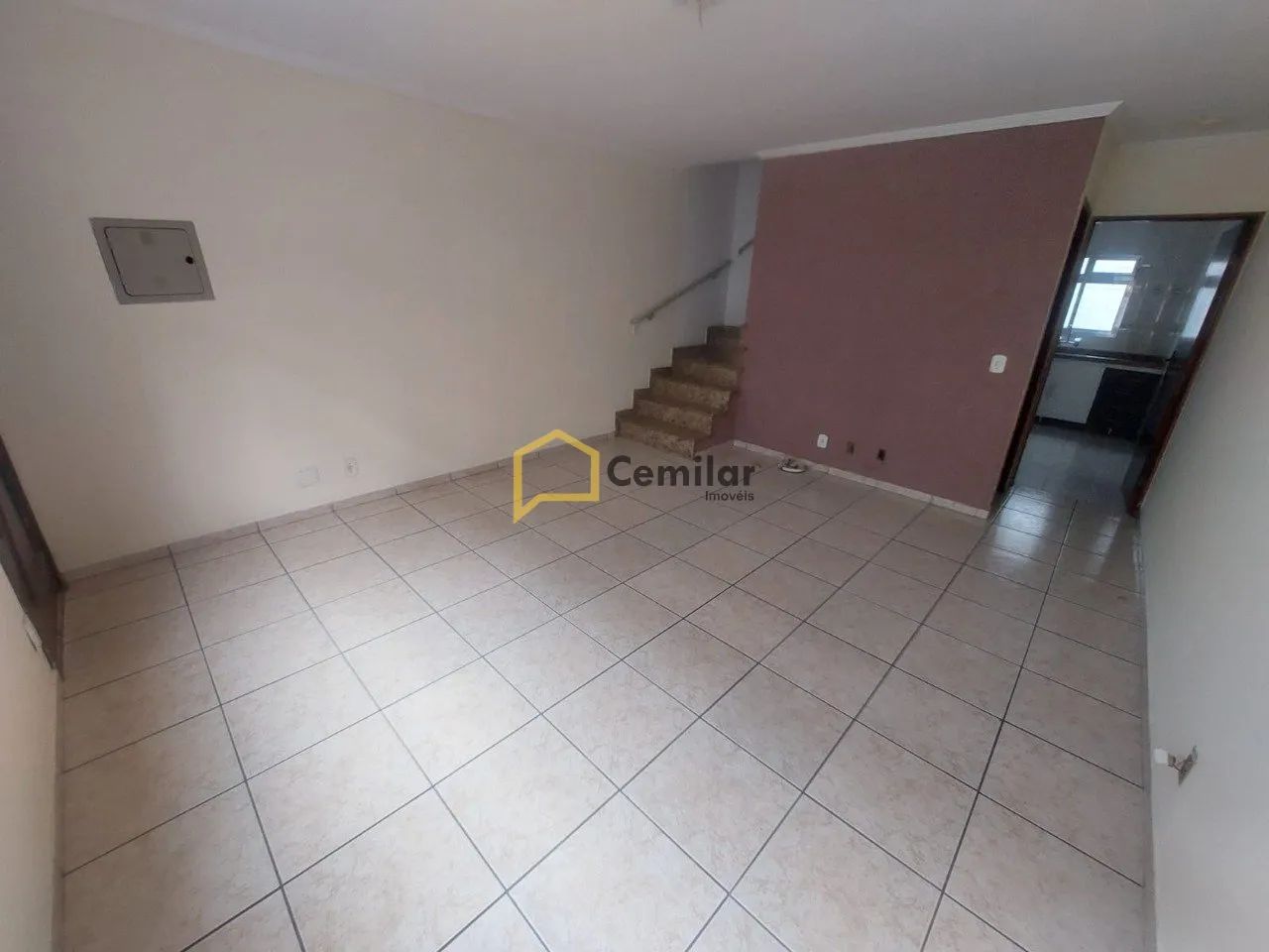 Sobrado de condomínio para locação - Em Excelente localização!