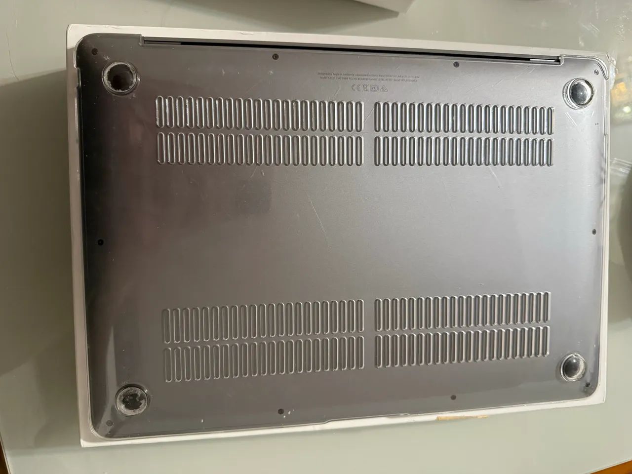 MacBook Air M1 8GB 256GB - Bateria 93% - Excelente estado