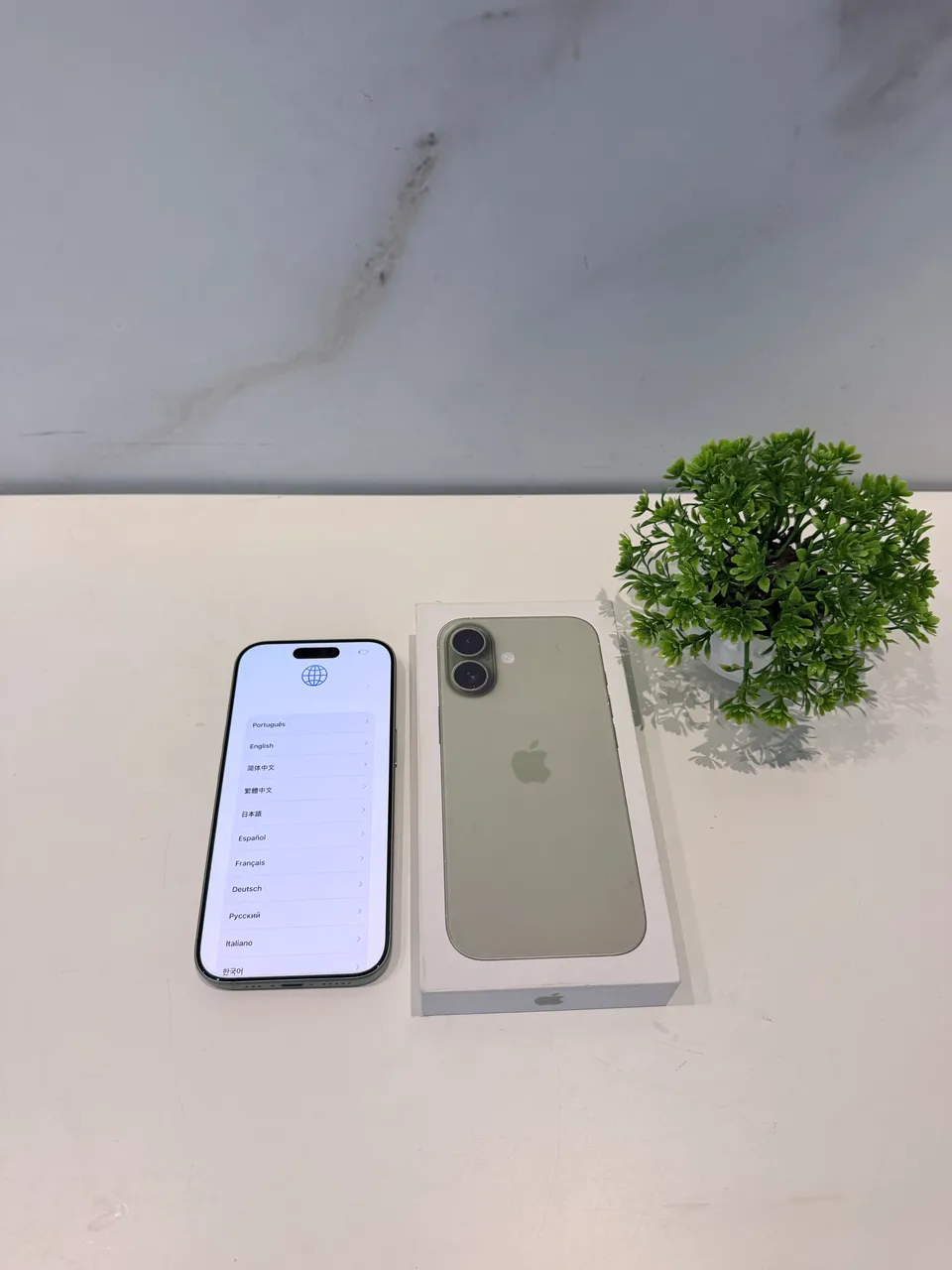 iPhone 17 Pro Max 256 GB Silver - Lacrado - Celulares e