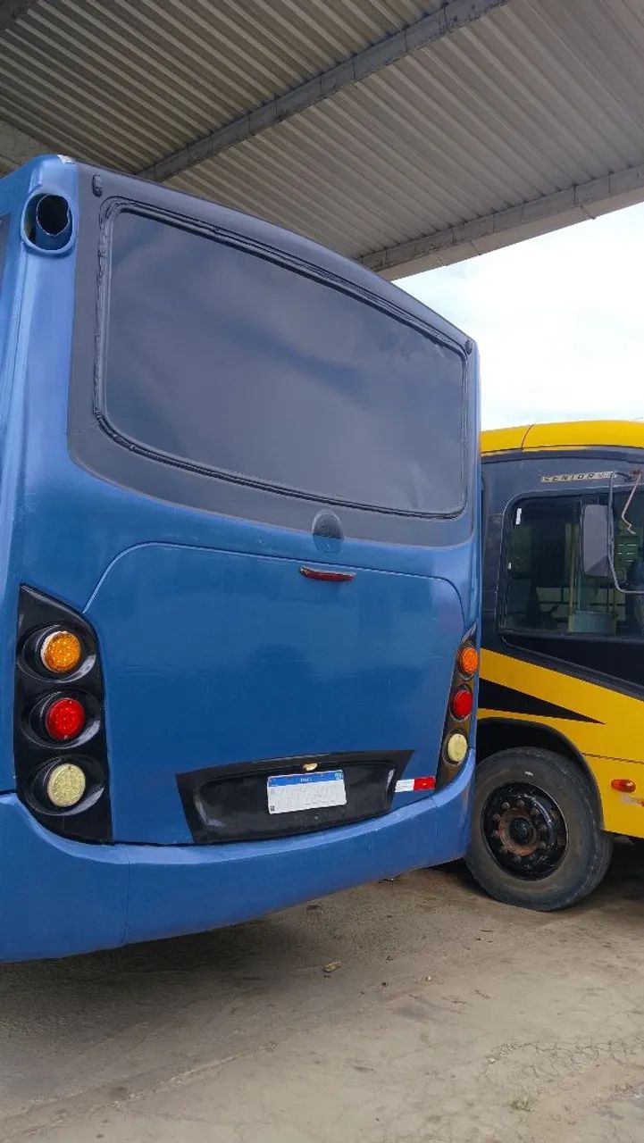 Ônibus Volks 17230 ano 2010