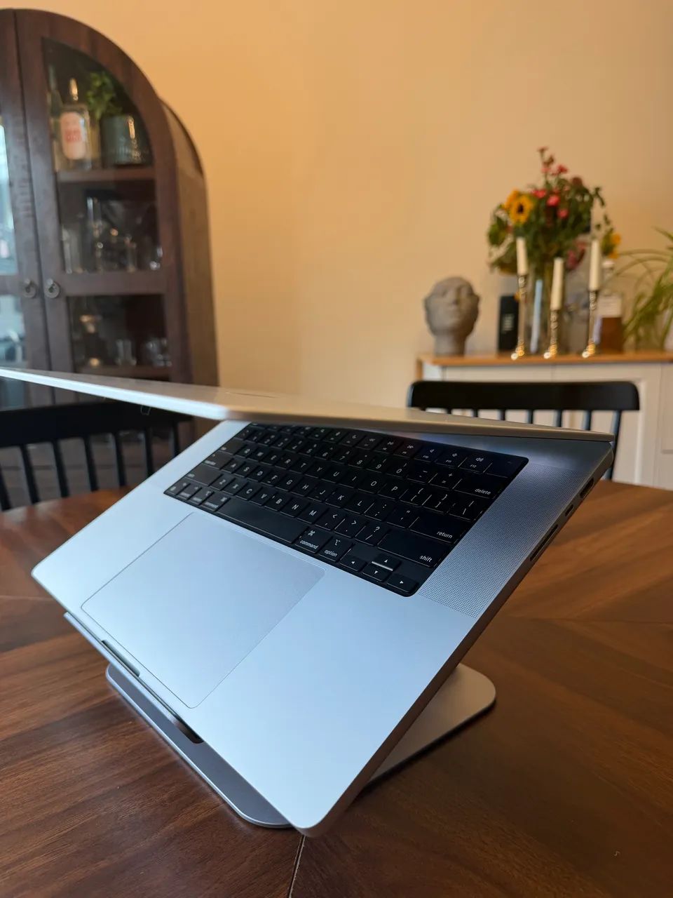 MacBook Pro M3 Max 64GB 1TB GPU 40 núcleos 100 % bateria  - Foto 4