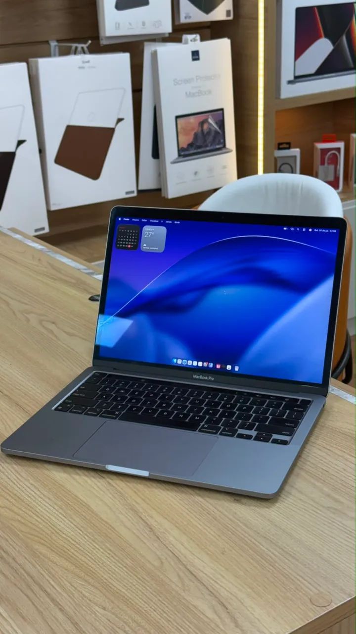 MacBook Pro M2 13?
