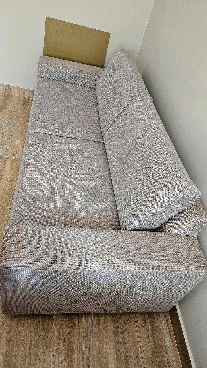 Sofá cinza claro 2 lugares + puff cinza escuro | marca Líder - Foto 5