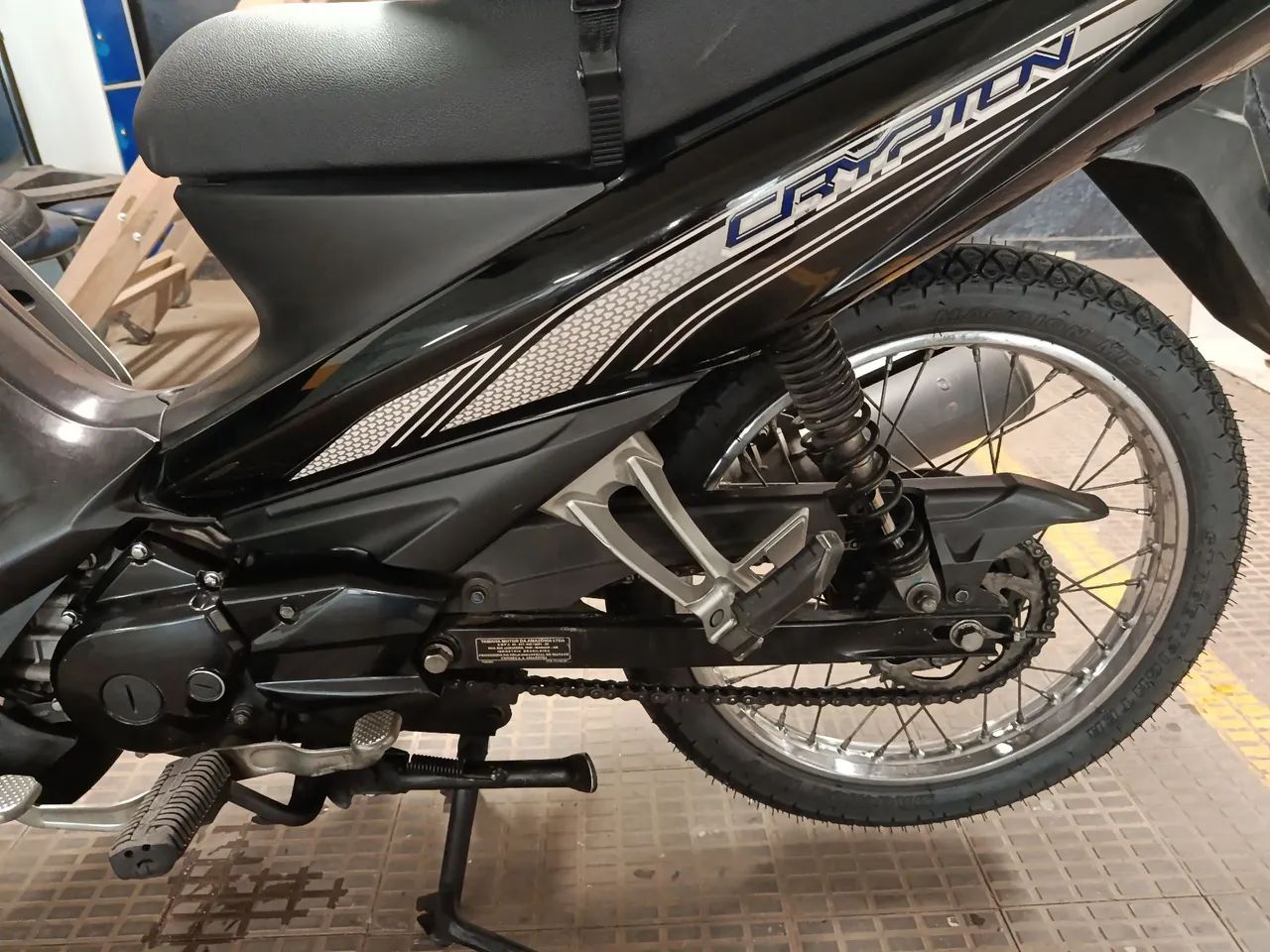 MOTO CRIPTON EXCELENTE ESTADO  - Foto 5