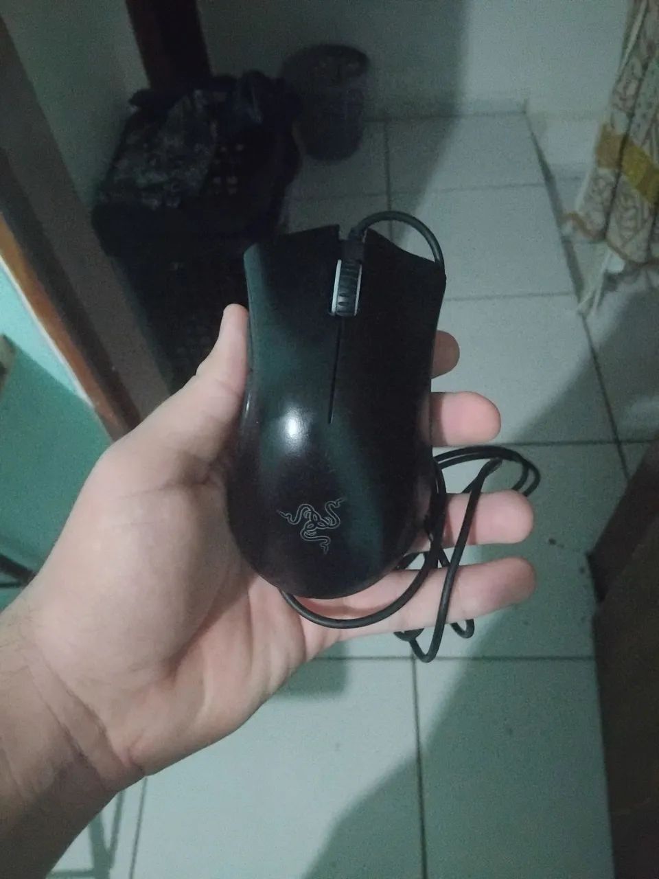 Mouse Razer DeathAdder Essential com caixa ? pouco uso