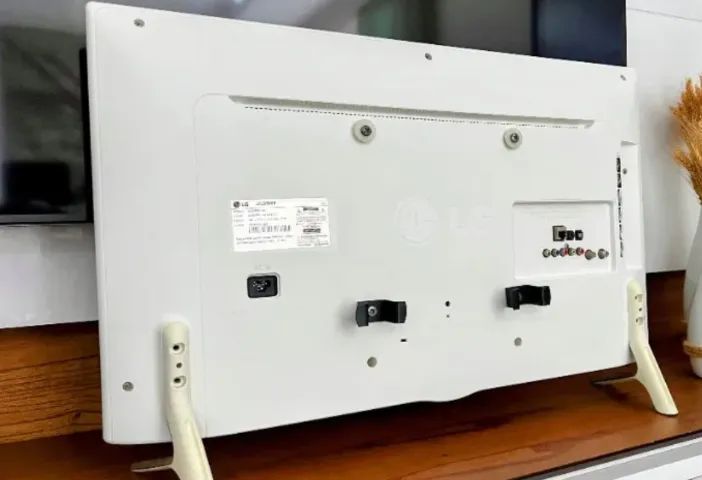 LG Smart TV LED de 32 polegadas - Foto 2