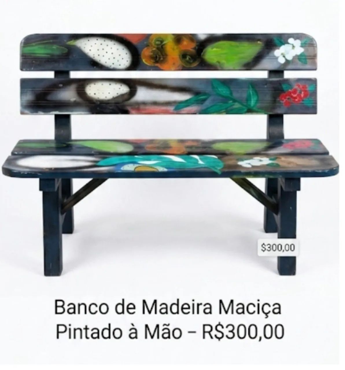 Banco de madeira maciça pode ficar no tempo 