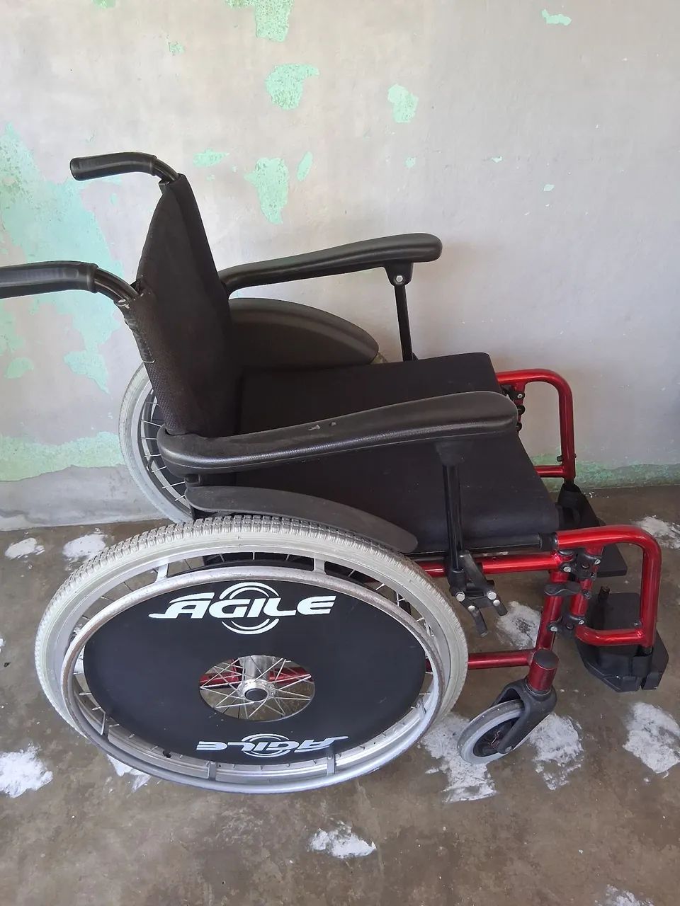 Cadeira de Rodas Agile - Nova