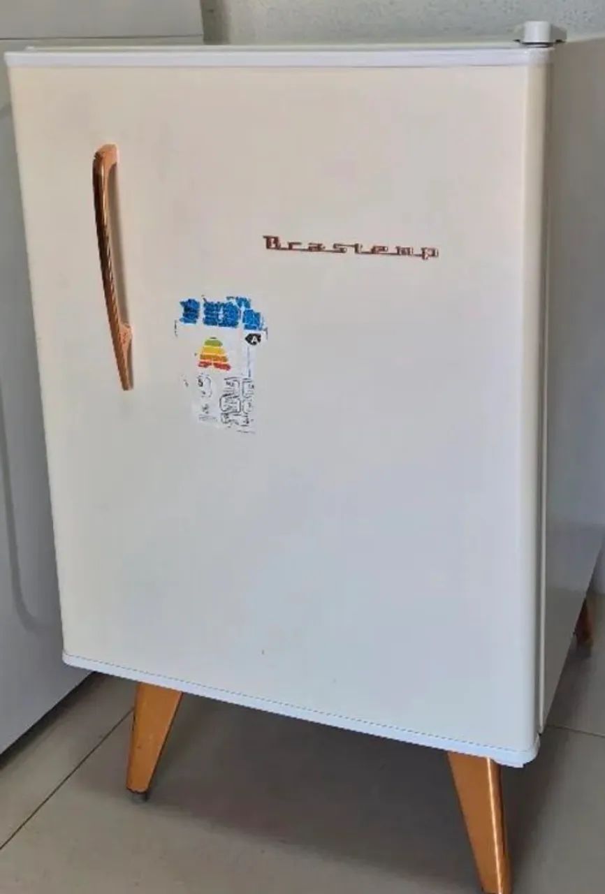 frigobar brastemp retro branco e dourado - Foto 3