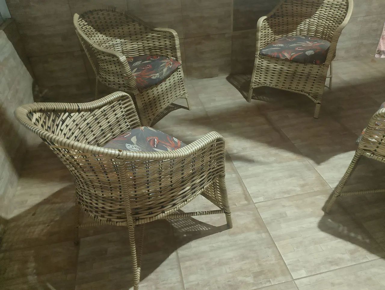 Vendo esse jogo de cadeira  - Foto 2
