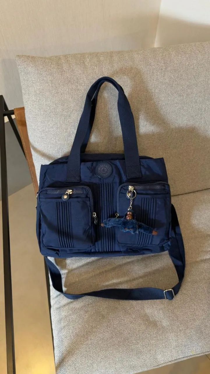 Bolsa tote universitária Kipling  - Foto 5