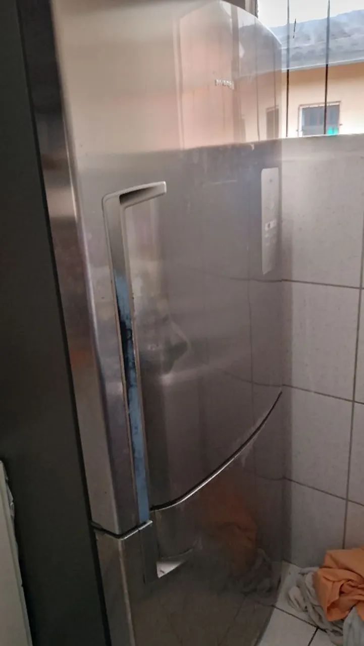 Vendo geladeira Brastemp com defeito 