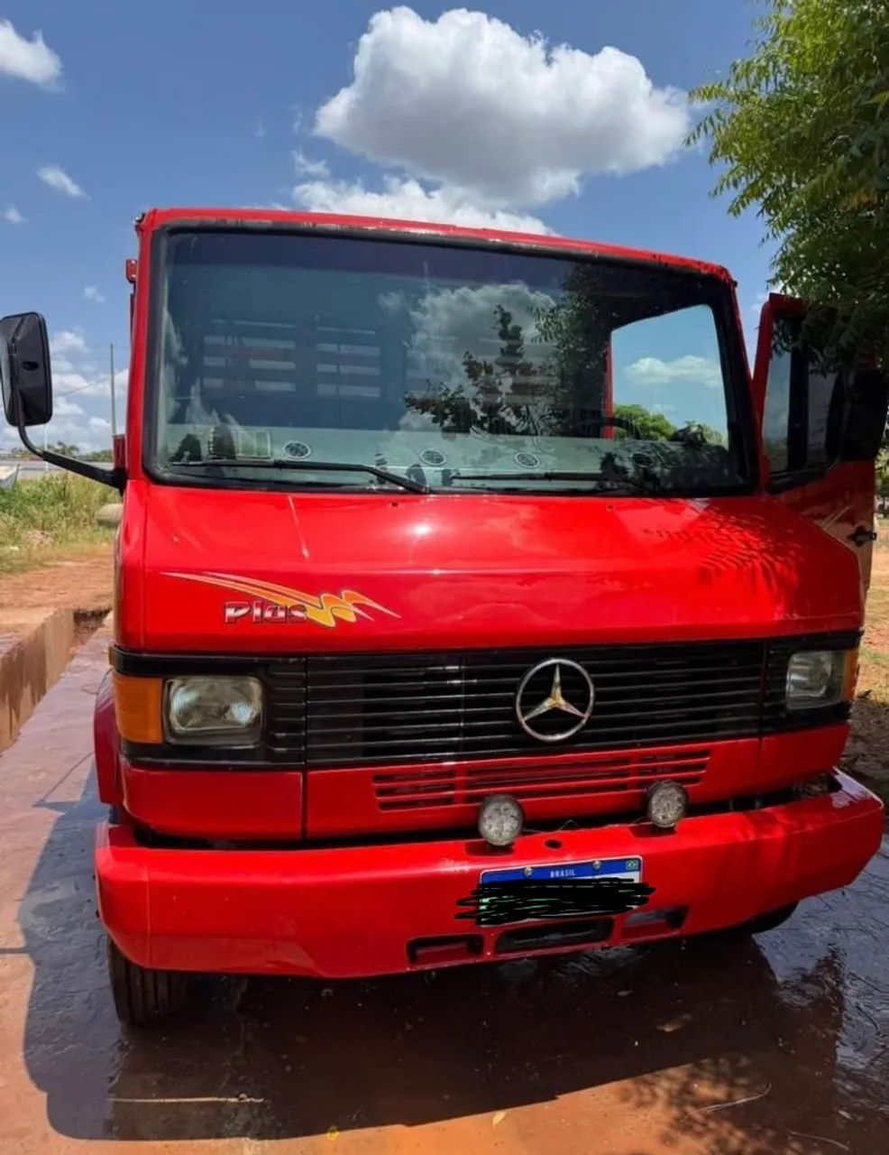 Mercedes-Benz 710 2011 - Foto 2