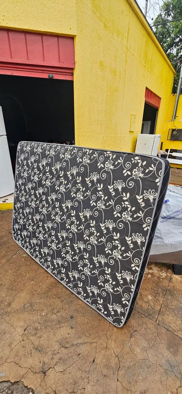 colchao casal espuma D20 bem conservado ENTREGA GRÁTIS  - Foto 5