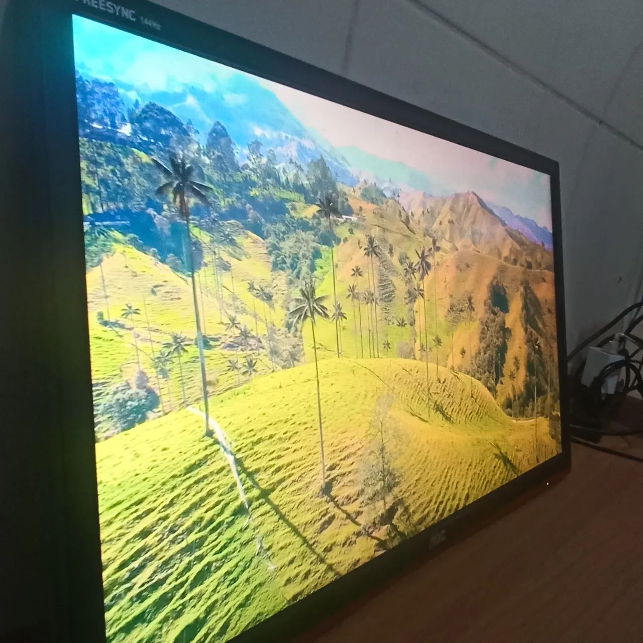 Monitor gamer AOC | 24" polegadas 144Hz | - Foto 2