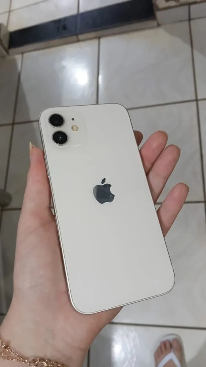 VENDO IPHONE 12 (PREÇO NEGOCIÁVEL)