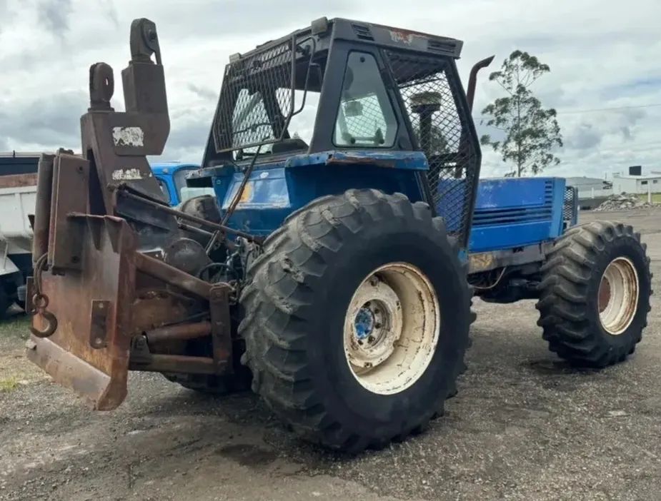 Trator New Holland 