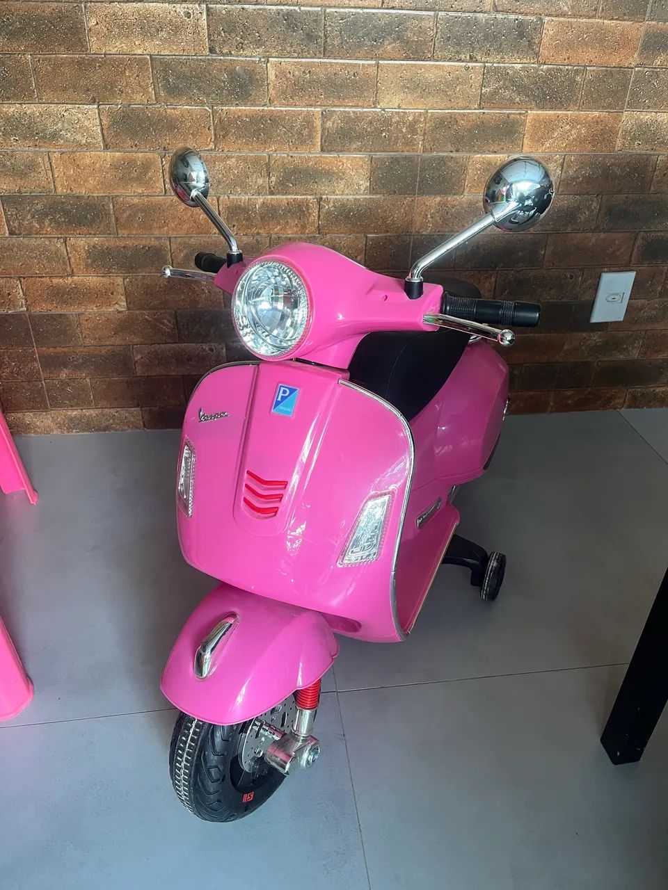 Vespa elétrica infantil
