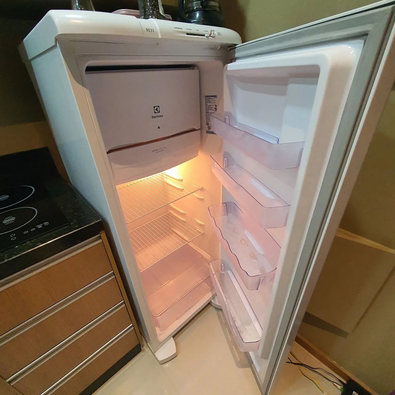 Geladeira Electrolux RE31 - Foto 2