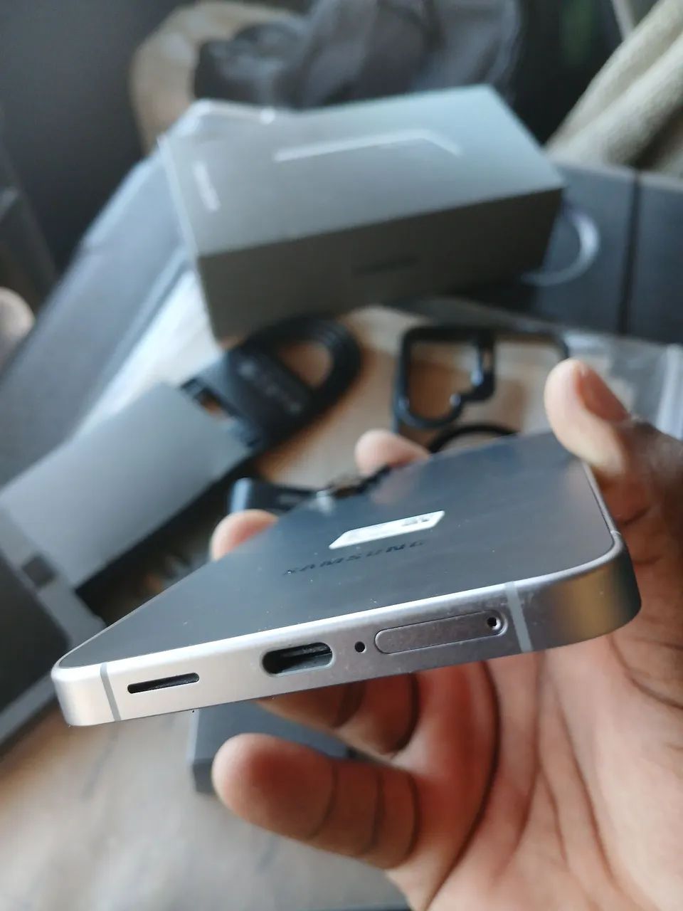 Celular  s25 FE , com garantia até março 2027 - Foto 3