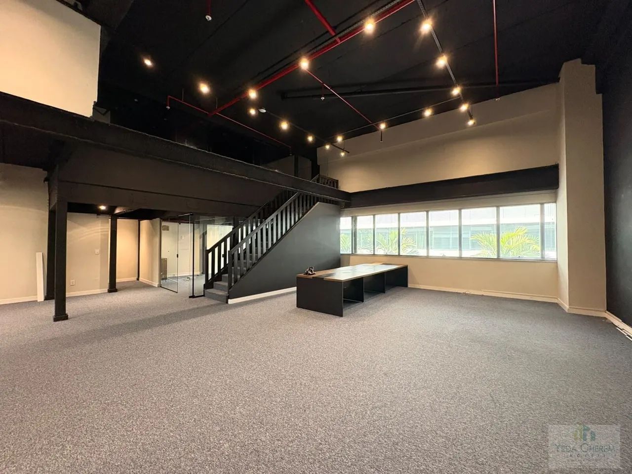Sala comercial no Saco Grande