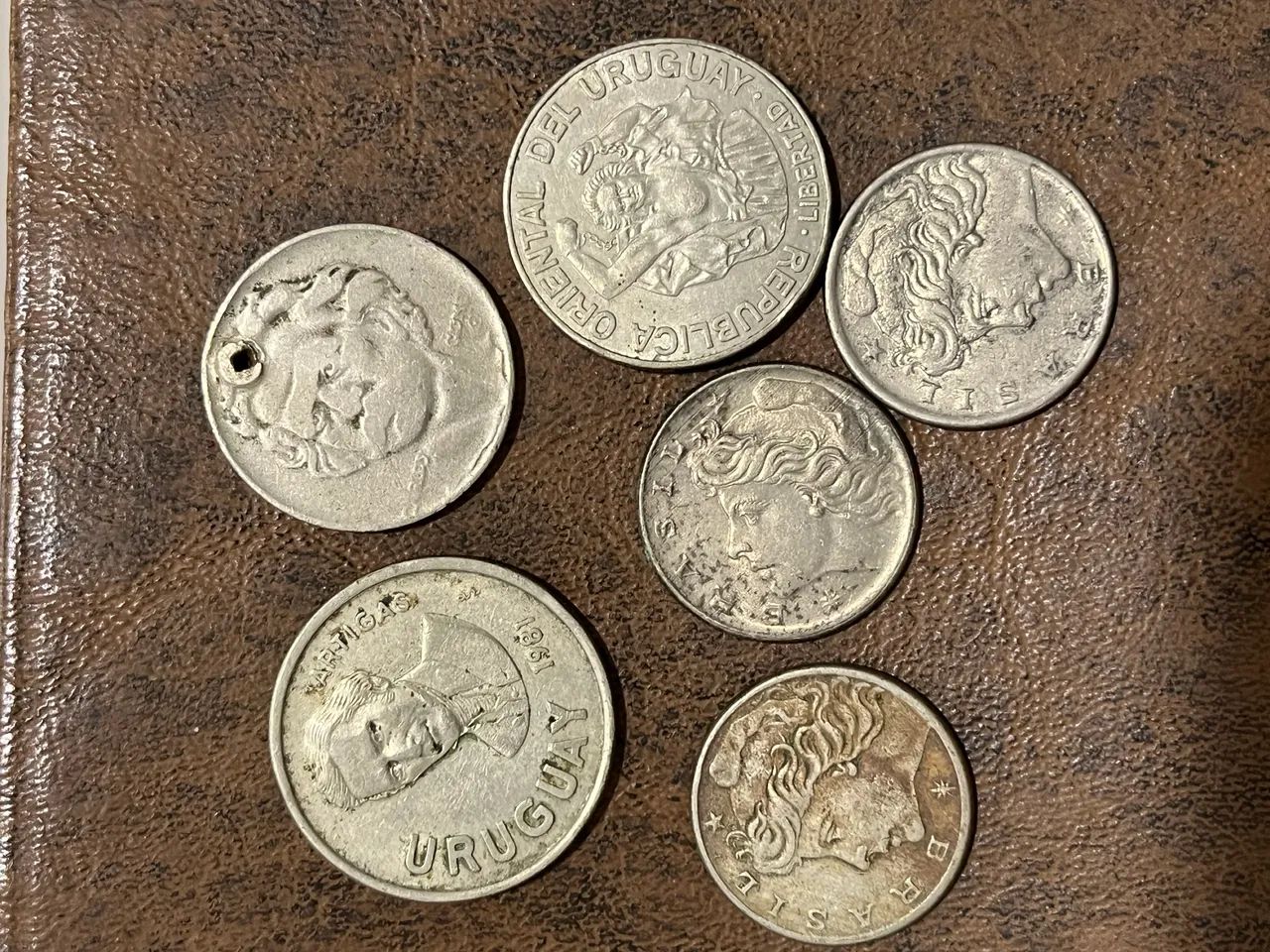 Lote moedas antigas variadas  - Foto 2