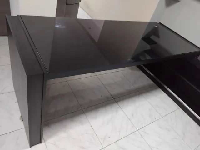 Mesa para Escritório em L com vidro temperado 2,00 x 1,70.